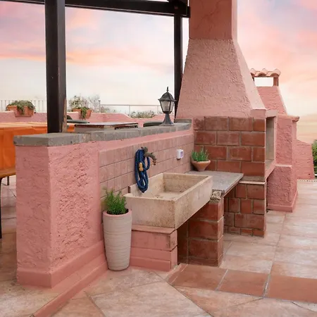 Semesterbostad Josto Panoramic- Seaview Terrace - Wifi - Bbq *